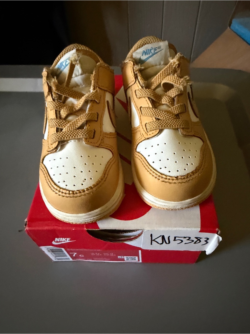 Nike Kids Tan and White Low-Top Sneakers with Strap